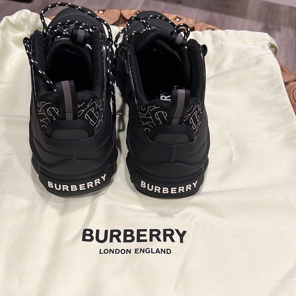 Burberry Sneakers Men’s Size 42 (US 9). Brand new! - Picture 3 of 6